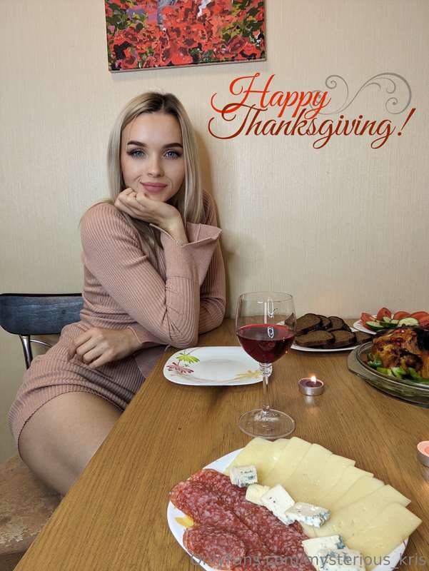 🍁 Happy Thanksgiving!💋💋 May your home be filled with warmth,..