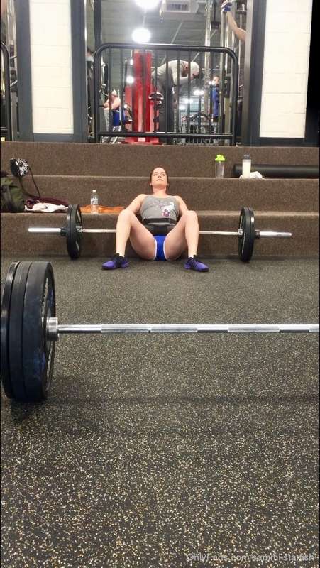 If you haven’t figured it out yet I workout in tiny little s.. 20