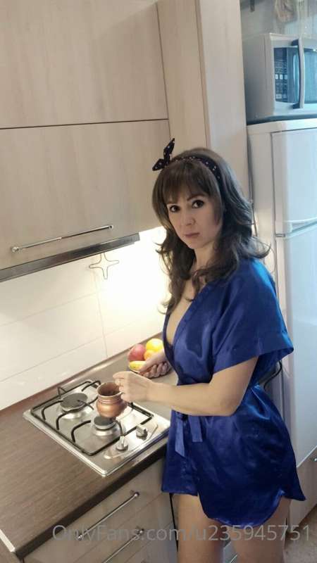 Mommy is free today!💦♥️ Who wanna have video call with me?)😍..