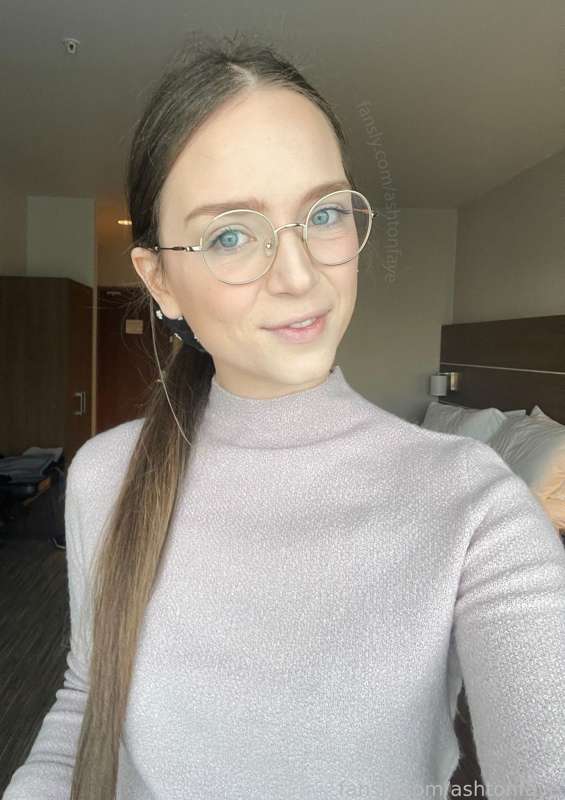 Ashtonfaye - Fansly - 09 May, 2023