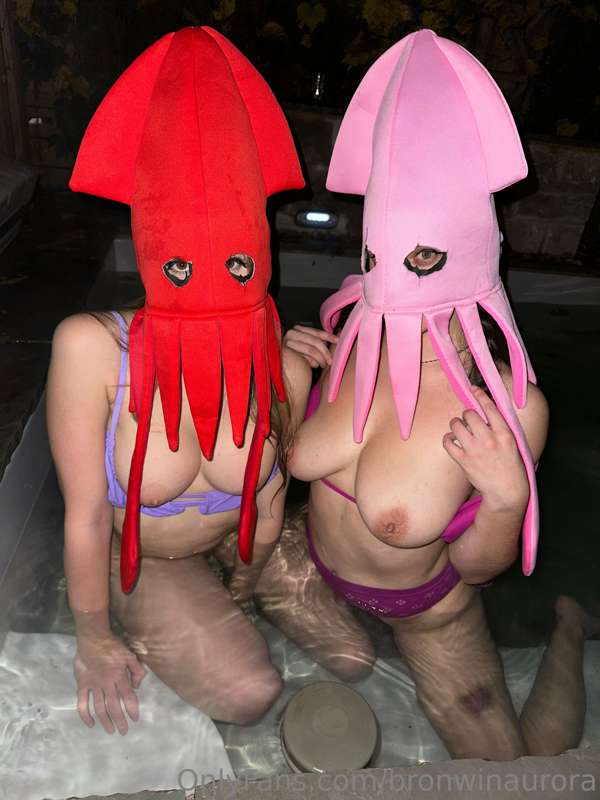 If you can cum to these ur weird (I like it) 🦑 @quinnfinite 2