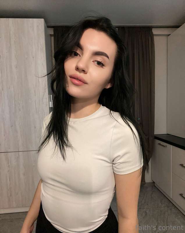 ## DO YOU WANT TO CUM WITH @sophie.cutie?? Follow👅 @sophie.c..