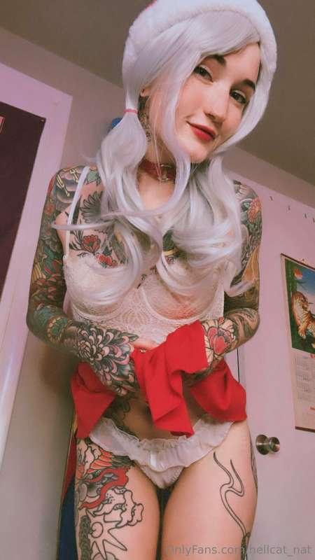 It's Christmas Eve Eve... I cant wait to post my video using.. 2