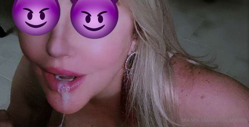 lemme entertain you, baby! 👅