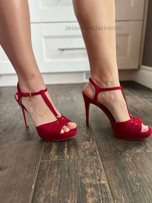 **Something special for the foot lovers** 👠❤️ 4