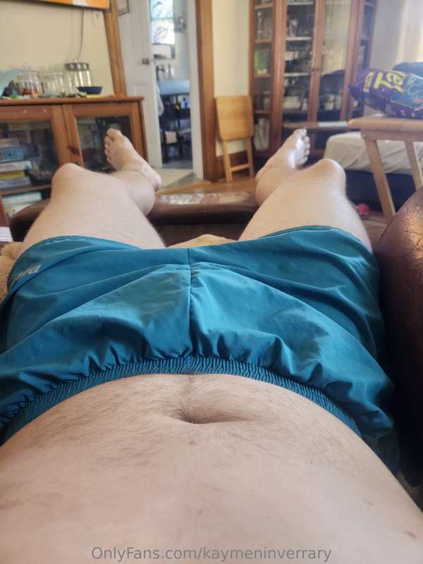 Who wears short shorts? 1