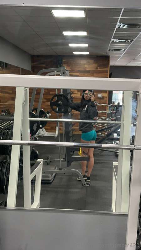 Fitmom420 - Onlyfans - 16 Nov, 2023 2