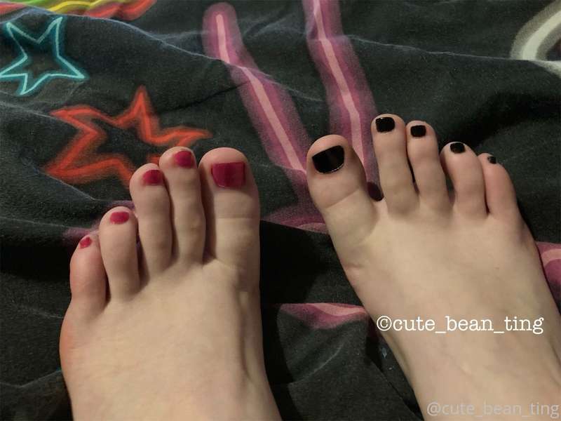 A few for my subscribers who are into my cute little feet ^... 1