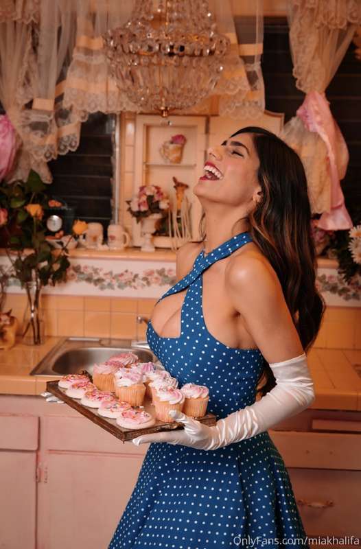 As a housewife, my personality will remain contagious, and m.. 11