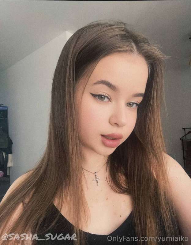 𝙲𝚑𝚞𝚋𝚋𝚢 𝚜𝚠𝚎𝚎𝚝🍭 @sasha_sugar 𝚒𝚜 𝚊 𝚙𝚎𝚝𝚒𝚝𝚎 𝚋𝚒𝚝𝚌𝚑 𝚠𝚒𝚝𝚑 𝚝𝚎𝚗𝚍𝚎𝚛 𝚋𝚒𝚐..