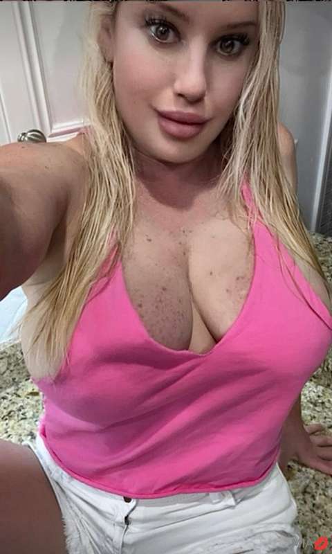 Tuesdays make me feel like such a tease… do you like being t..