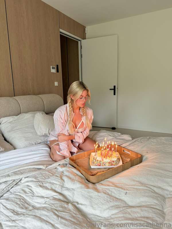It’s my birthdayyyyyyyy 🎉😍🌸 1