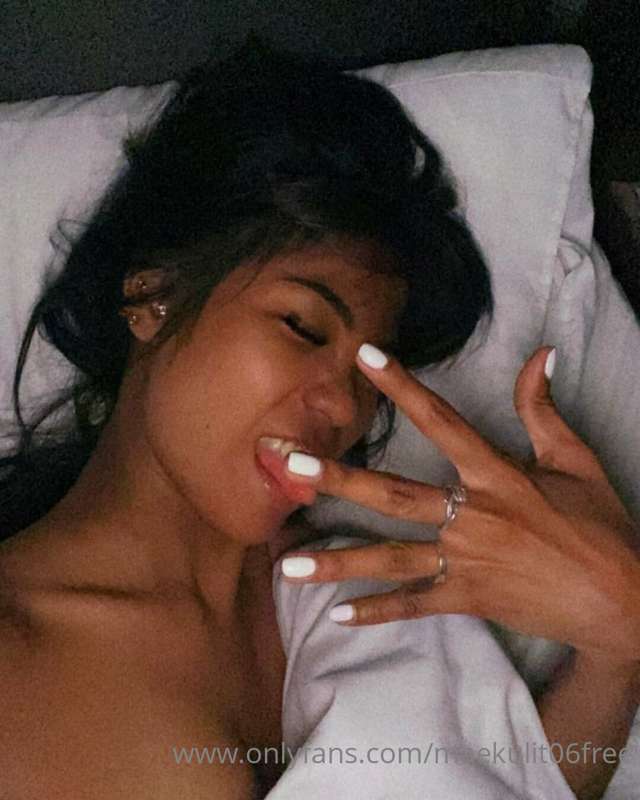 Sleepy after playing 😻 Goodnight😘