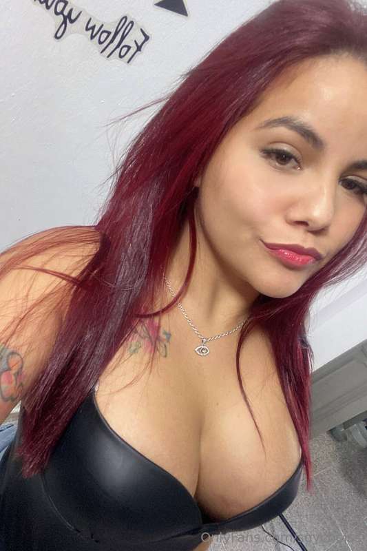 I'm very bored🙄 How about you and me having some fun?😈 1