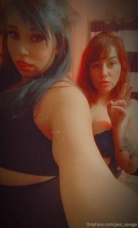 Helloween vibes 🖤🎃🧹🦇 Some pictures feature the beautiful sex.. 13