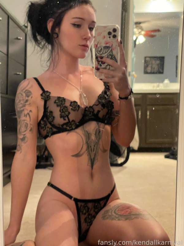 Kendallkarnival - Fansly - 20 Oct, 2021
