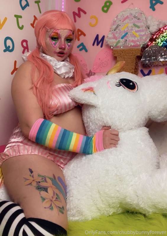 I love stuffed animals and unicorns soooo much! 🥺🤤 about to ..