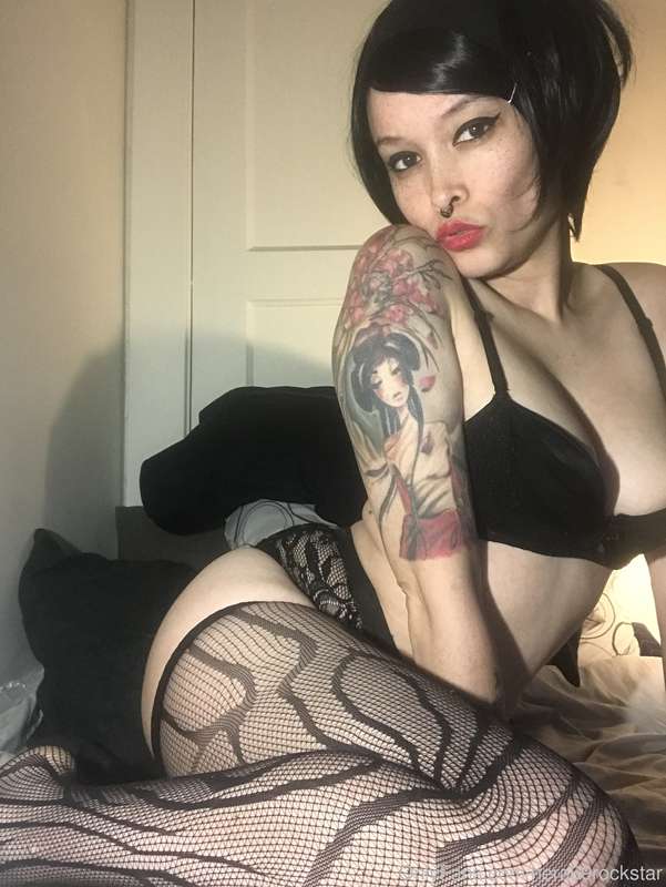 Come play with me