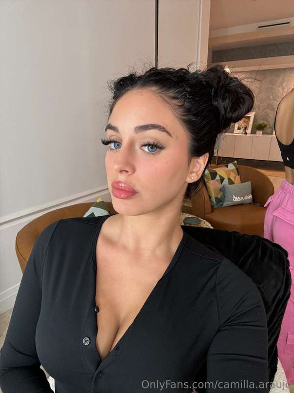if you make me cum right now, i’ll be in the best mood 