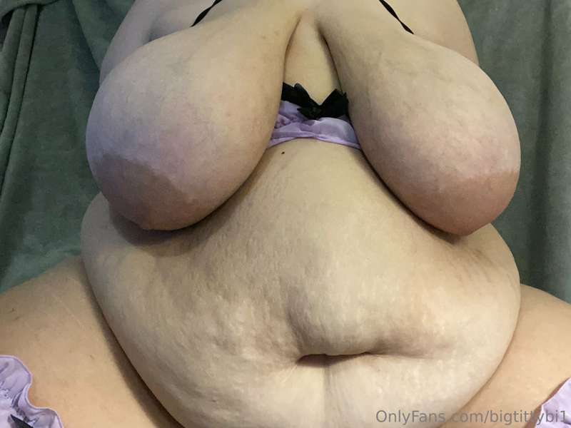 Bigtittybi1 - Onlyfans - 31 Aug, 2023 2