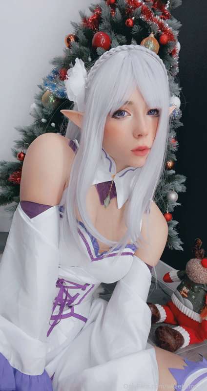 Little slutty Emilia wants your likes ❤️
*I shoot all your c.. 3