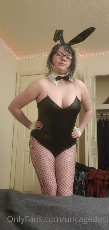 can i be your bunny for the night 🖤🤍 ?

thank your fellow ho.. 16