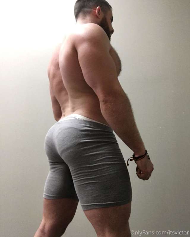 PURE SPANISH 🥩 MEAT 🇪🇸

Would you like to see to my friend i.. 5