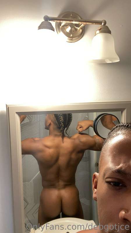 Happy Hump Day 🍑 1