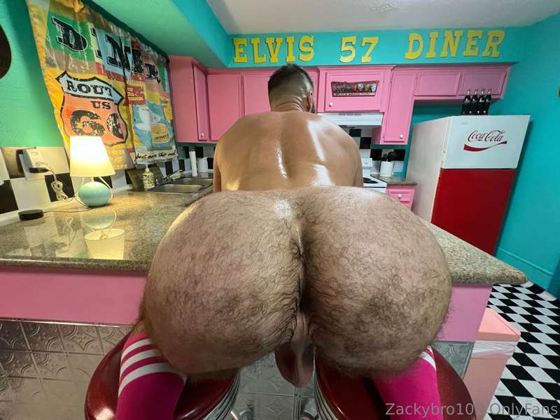 Okay back to our regularly scheduled program 😏🤤😈 here’s 40 e.. 29