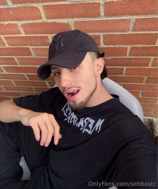 Nada como un culito blanquito para alegrarme el día 🤤😻