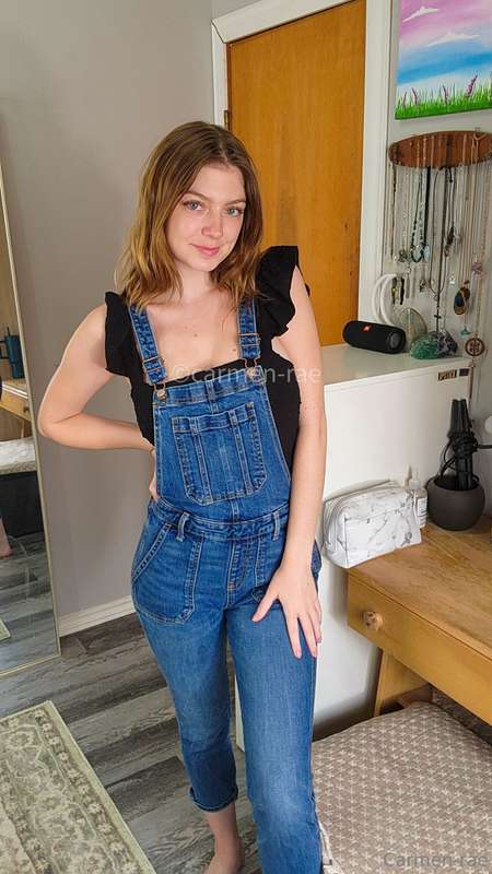Everyone loves an overall set! Those with renew on get a vid.. 7