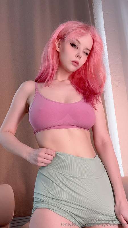 I wanted to work out really badly today, and my clothing cho.. 24