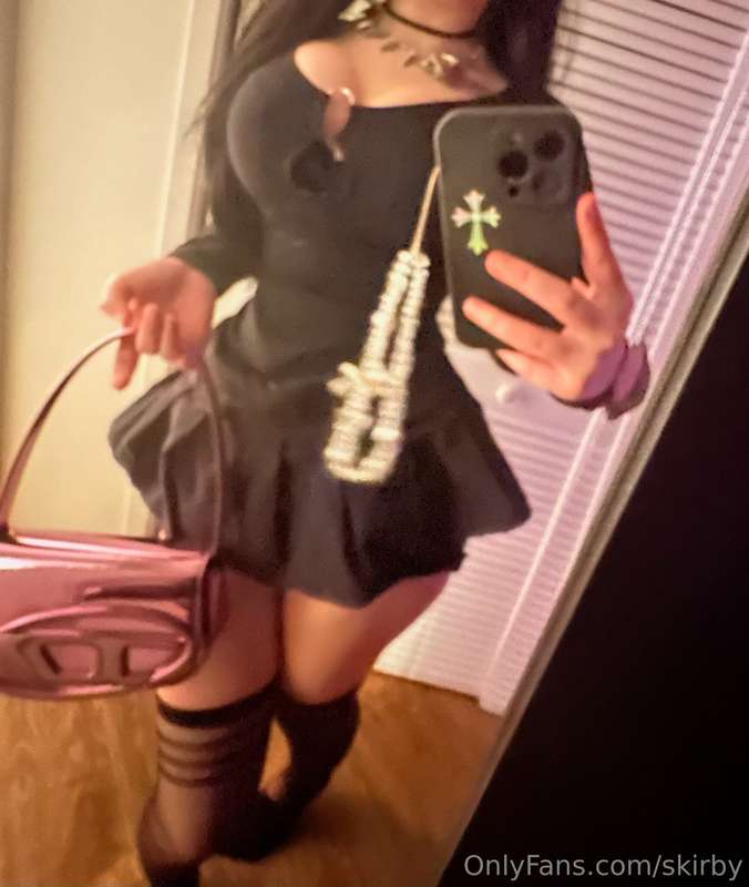 LF an absolute chad to hold my bag in public 1