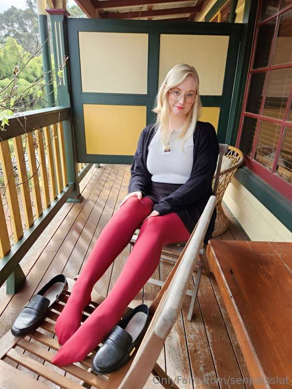 These shots make my feet look so long!