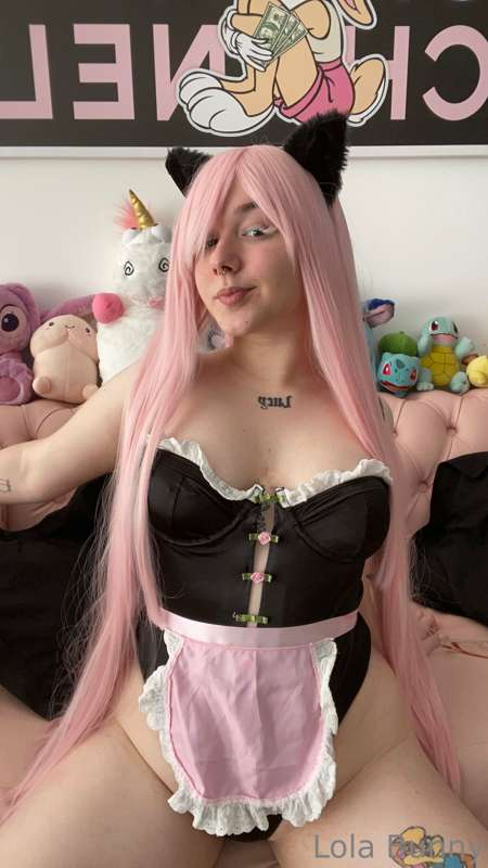Are you ready to play with this maid? i am all yours tonight..