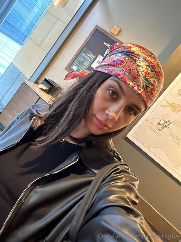 😉 Hey Handsome