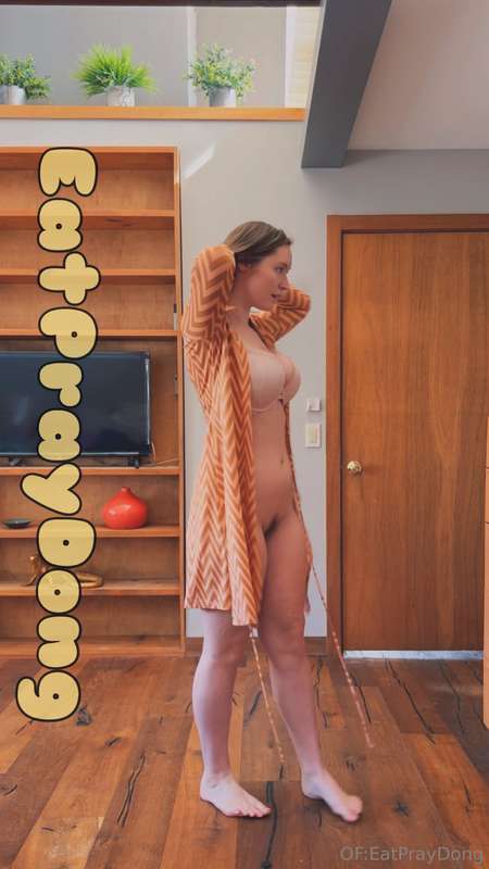 Just a few pics from todays video 😘😘 3