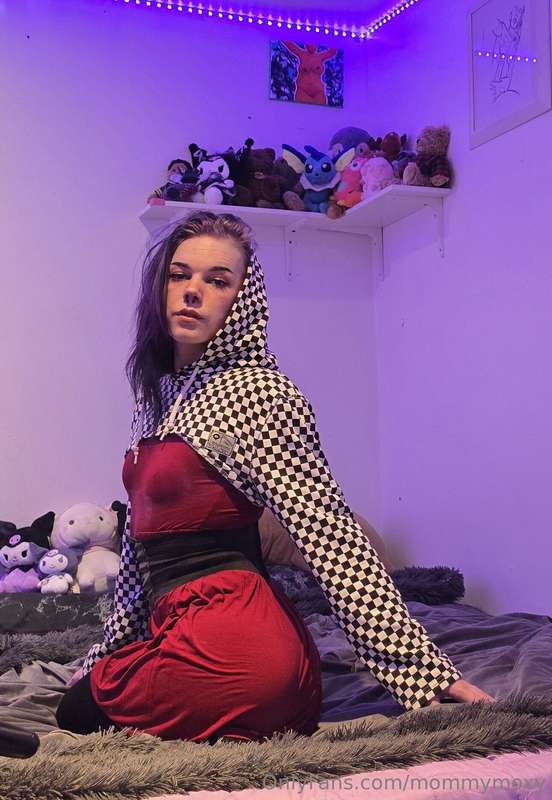 Cute little red dress 💃 Dm about customs in this outfit 7