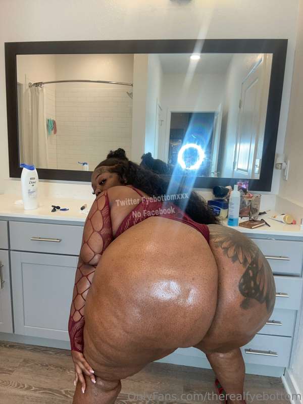 Therealfyebottom - Onlyfans - 27 Dec, 2023