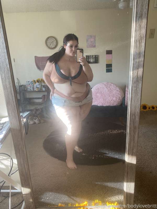 Sometimes I feel super horny and want to show off my body. I.. 2