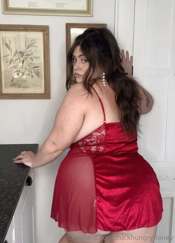 I didn’t even ask to be this fat and hot 3
