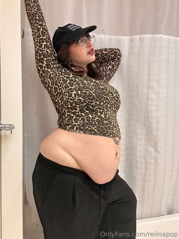 These pics from last night make me wanna grow my post op bel.. 5