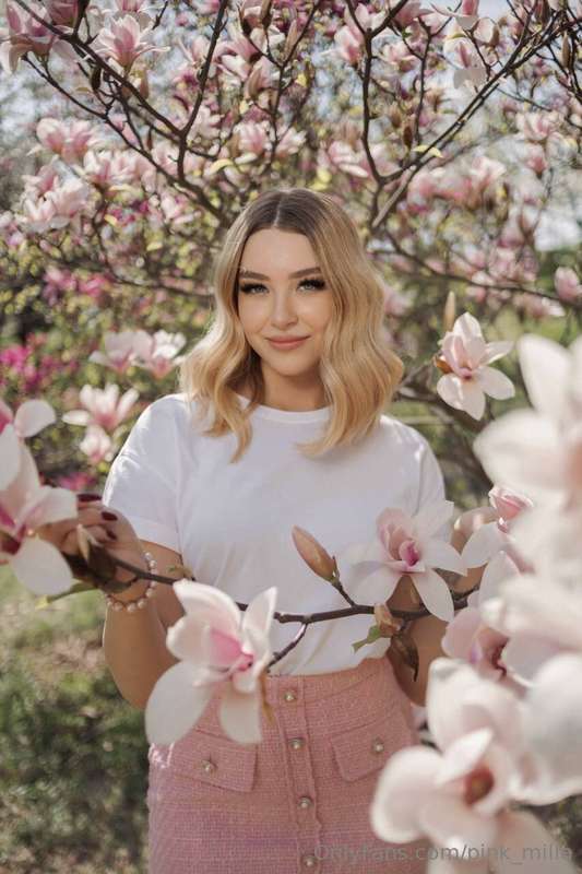 🌷In spring, not only everything around you blooms 🌸, but als..