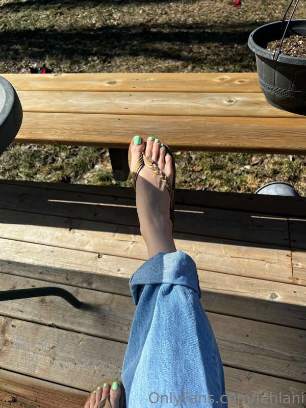 Wasn’t feeling the best today (physically) but it was sunny .. 5