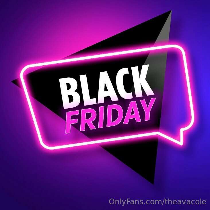 **WHAT DEALS WOULD YOU LIKE FOR BLACK FRIDAY?!** 😍💸