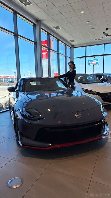 I like to sell cars 🚗  3