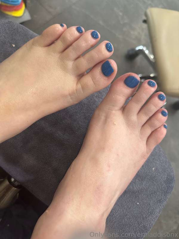 Who wants to give them some love? 🥵