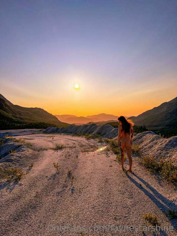 Sunsets are better naked ❤ 1
