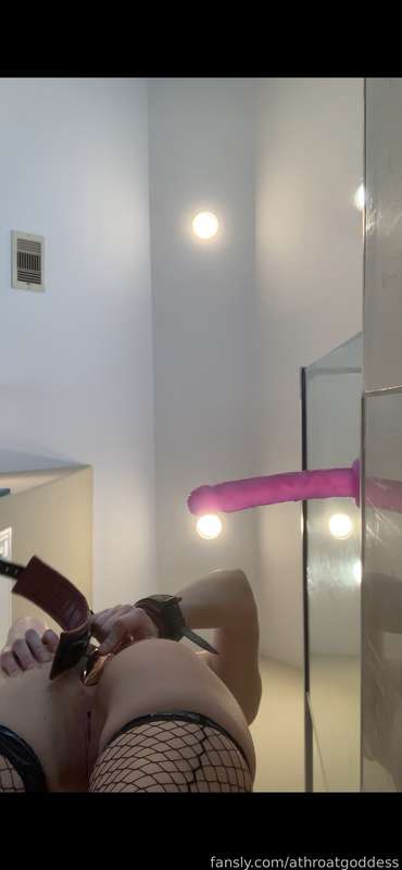 Athroatgoddess - Fansly - 09 Oct, 2021 2