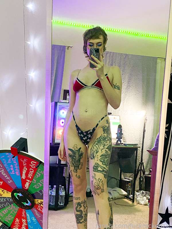 Fuckmckenzie - Fansly - 06 Oct, 2022 1